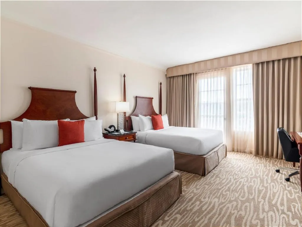Fairmont Double Room with City View