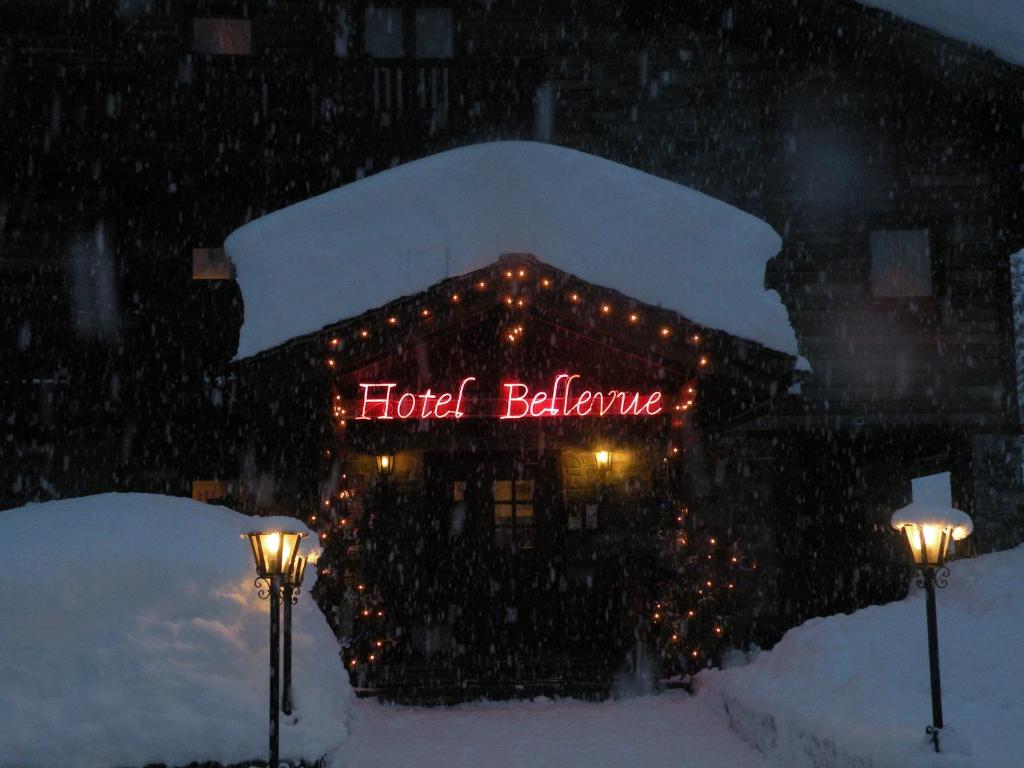 Hotel Bellevue v zimě