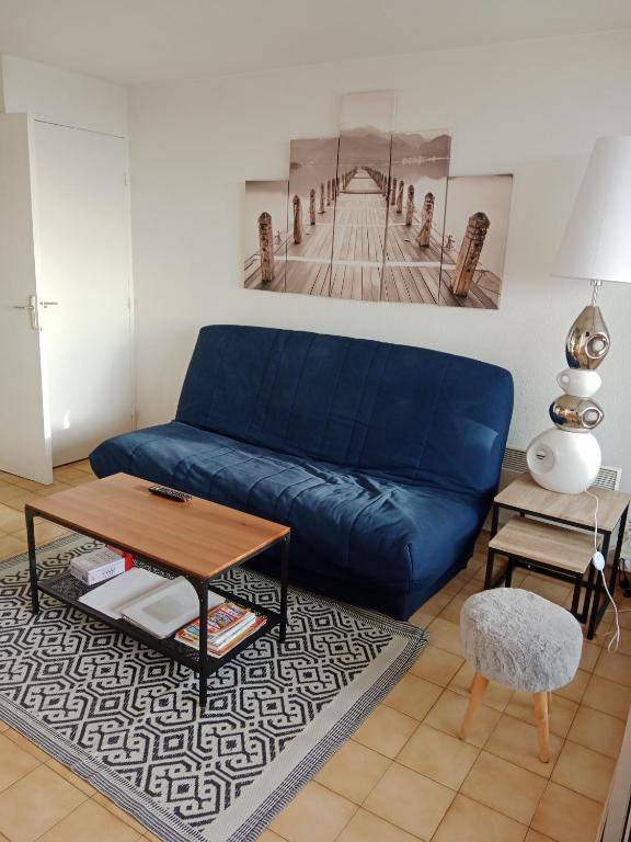 Posezení v ubytování Superbe appartement avec vue sur la mer et port