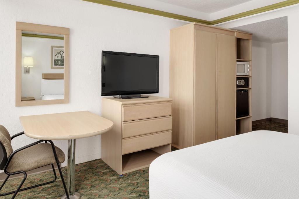 Hotel Monterrey Macroplaza - Standard Double Room