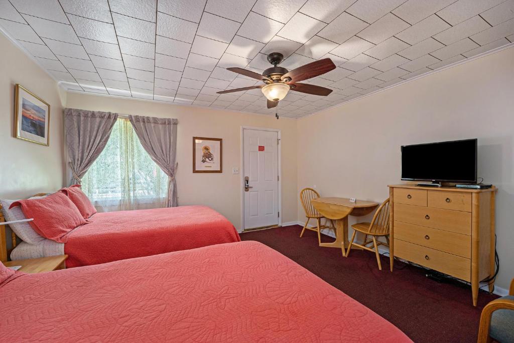 Jensen's RV Park and Motel photo