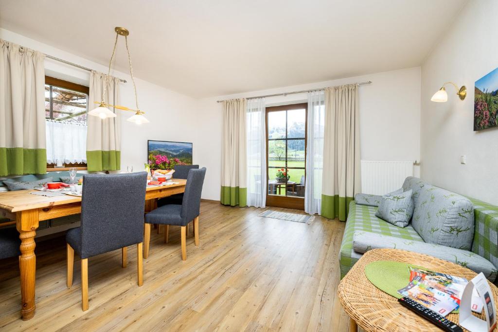 Istumisnurk majutusasutuses Pension Kreuzer