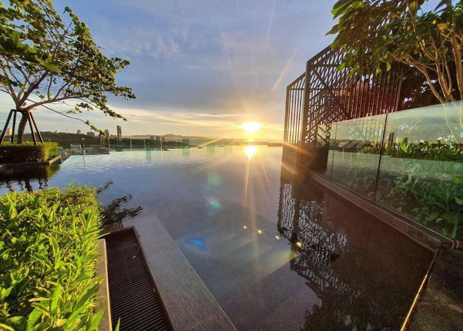 Fotografie z fotogalerie ubytování Edge Central Pattaya 2 bedroom sea view room v destinaci Pattaya Central