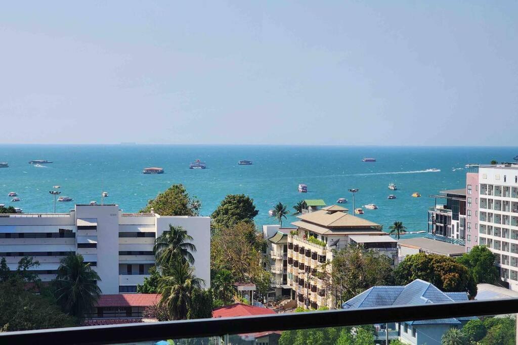 Fotografie z fotogalerie ubytování Edge Central Pattaya 2 bedroom sea view room v destinaci Pattaya Central