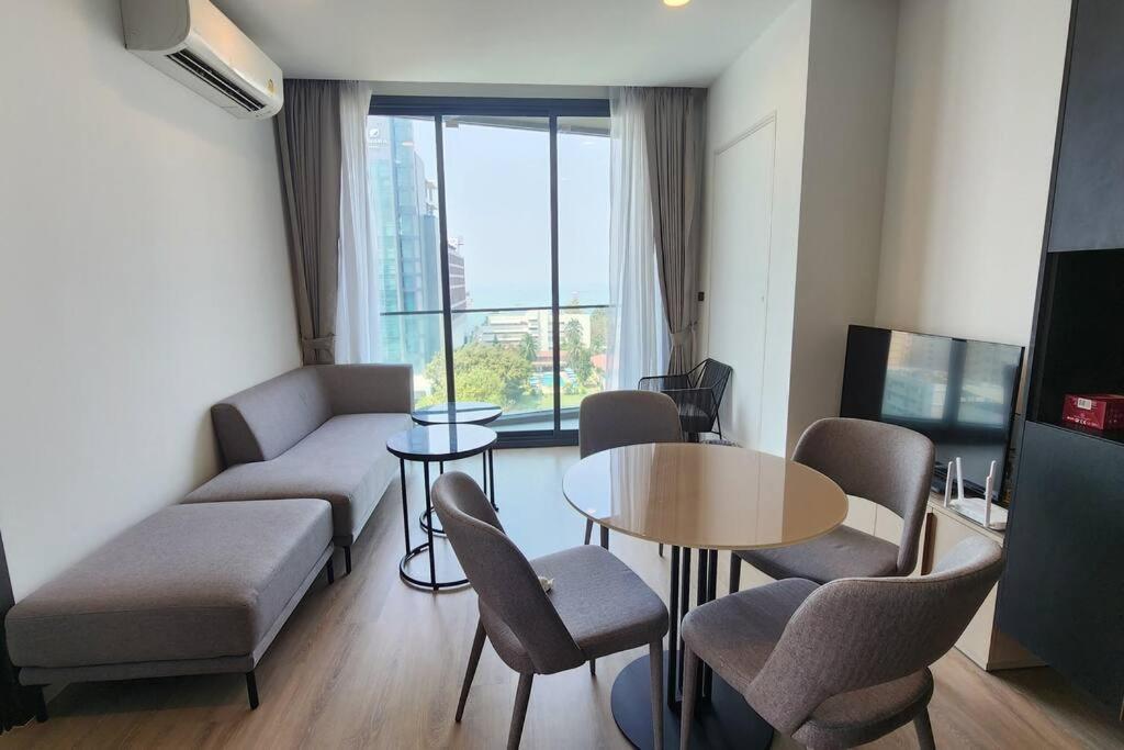 Fotografie z fotogalerie ubytování Edge Central Pattaya 2 bedroom sea view room v destinaci Pattaya Central