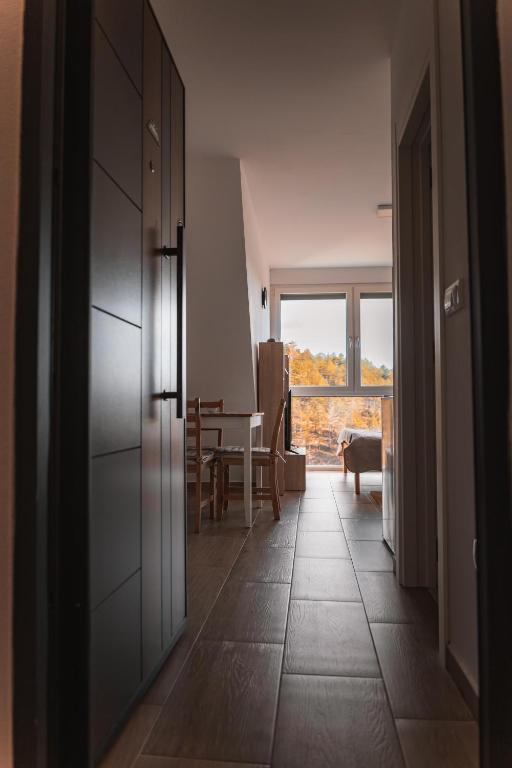 Un lugar para sentarse en Apartmani Jezero Divčibare