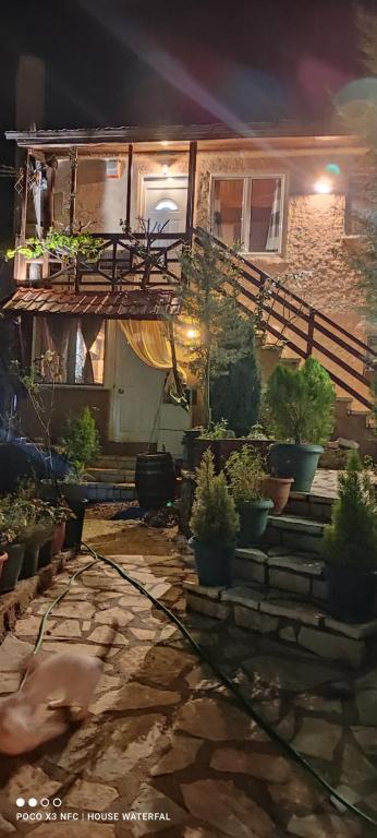 Fotografie z fotogalerie ubytování Guest House Waterfall v destinaci Eptalofos