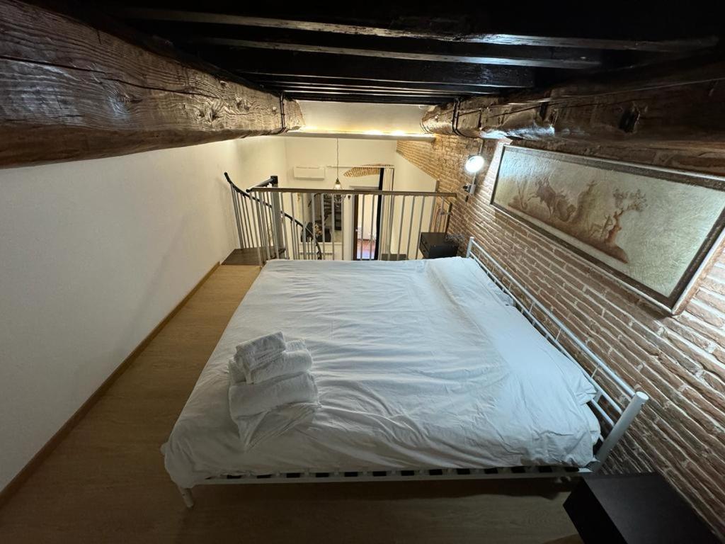 Venus Two-Floored Stylish Apartment in the City Center - Resim 9