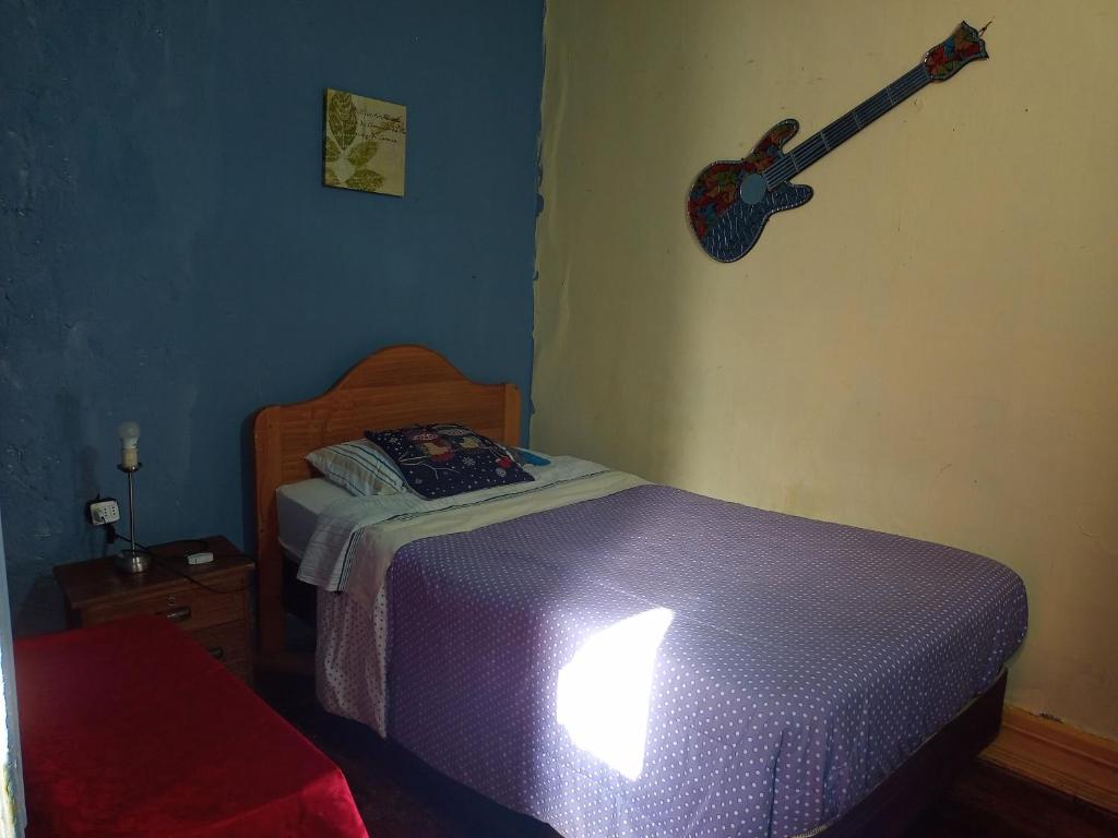 Hostal del gato - Standard Single Room With Shared Bathroom