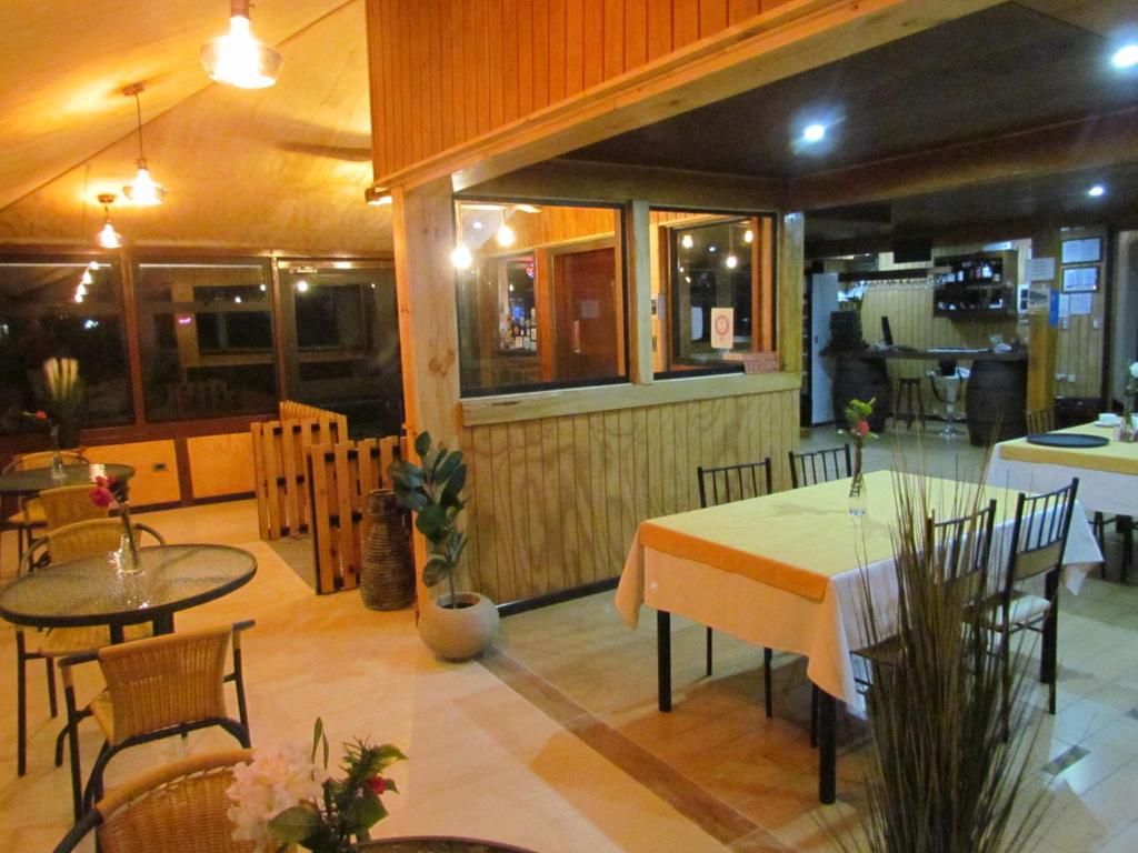 Restaurace v ubytování Hostería Antupirén