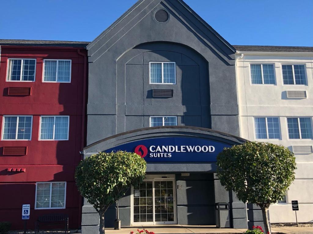 a rendering of the front of a cranwell hotel at Candlewood Suites Fort Wayne - NW, an IHG Hotel in Fort Wayne