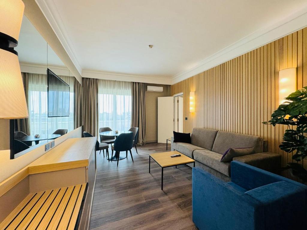 Crowne Plaza Rome St. Peter's by IHG - Resim 11