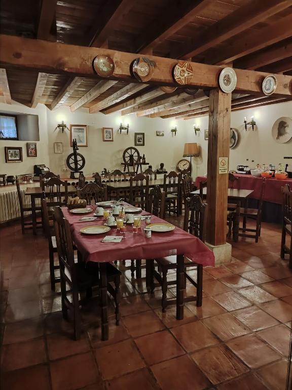 Restaurace v ubytování Hotel la posada de Numancia