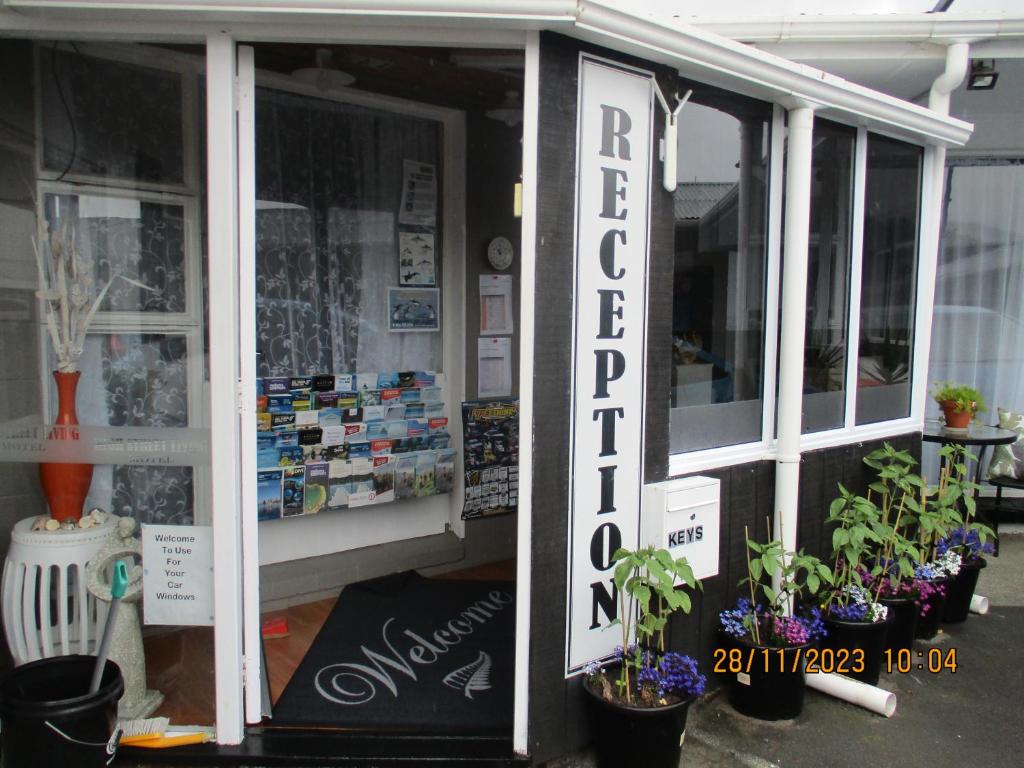 High Street Living Motel - Resim 39