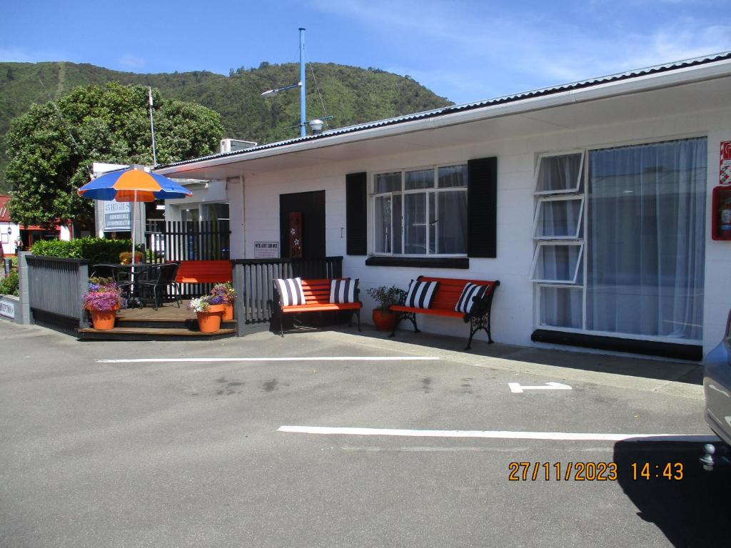 High Street Living Motel - Resim 38