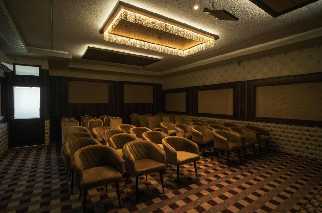 Posezení v ubytování Burooj Hotel