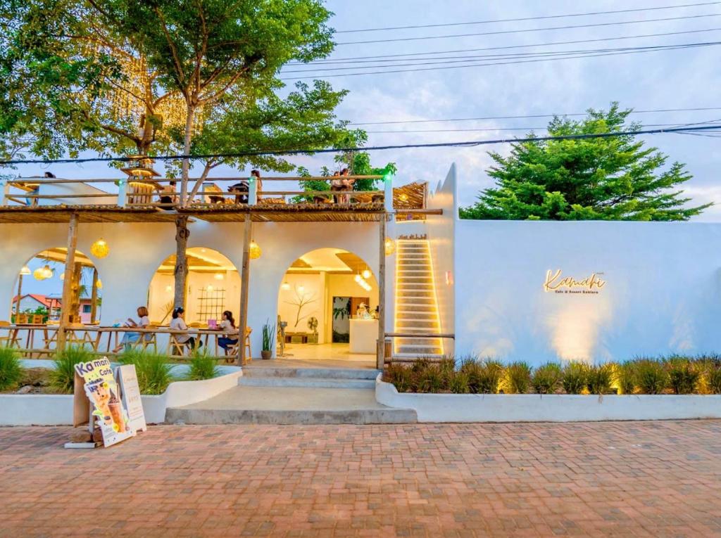 Zahrada ubytování Kamari Cafe&Resort Kohlarn คามารีคาเฟ่แอนด์รีสอร์ทเกาะล้าน