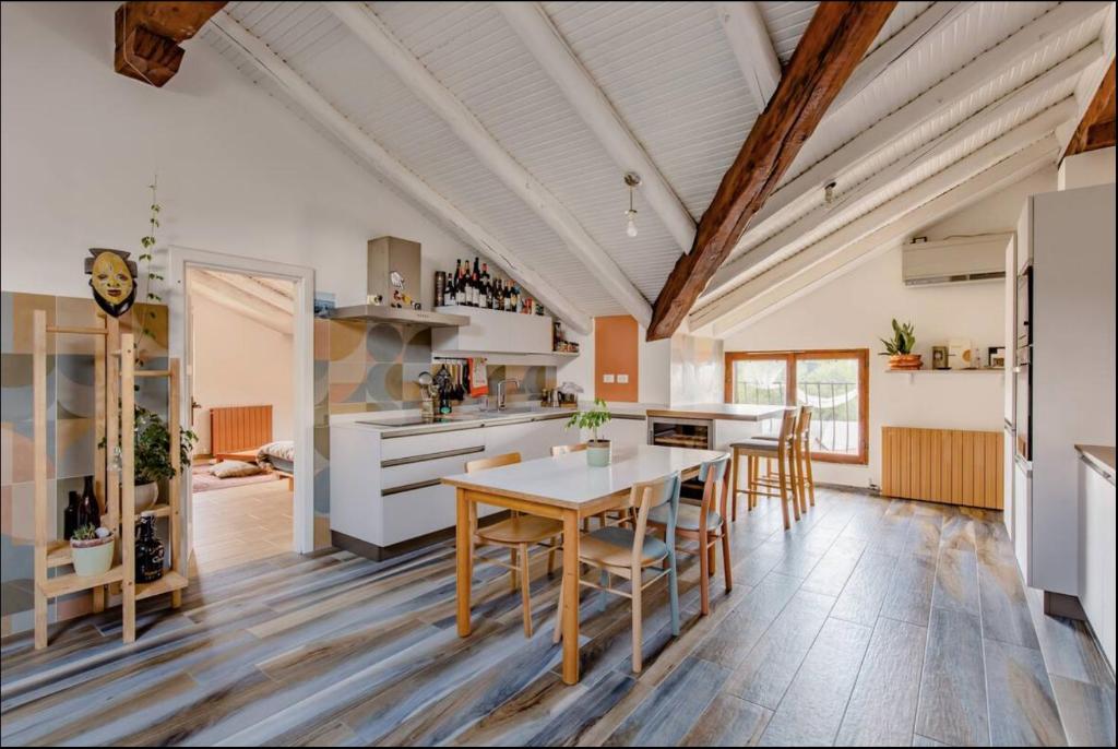 Köök või kööginurk majutusasutuses BOHO HOUSE