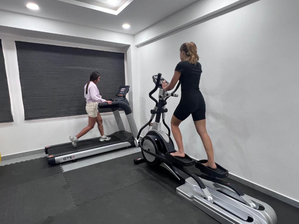 Fitness centrum a/nebo fitness zařízení v ubytování Stay Mikado