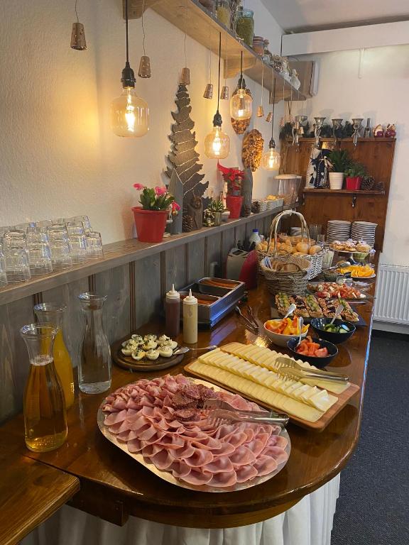 Jídlo v hotelu nebo okolí