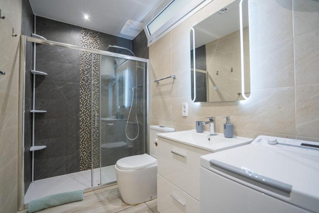 Koupelna v ubytování Casa Gloria Apartment Mareverde Costa Adeje