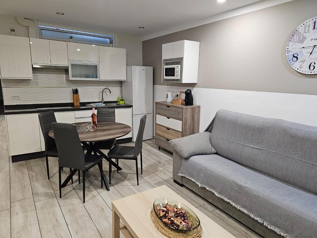 Kuchyň nebo kuchyňský kout v ubytování Casa Gloria Apartment Mareverde Costa Adeje