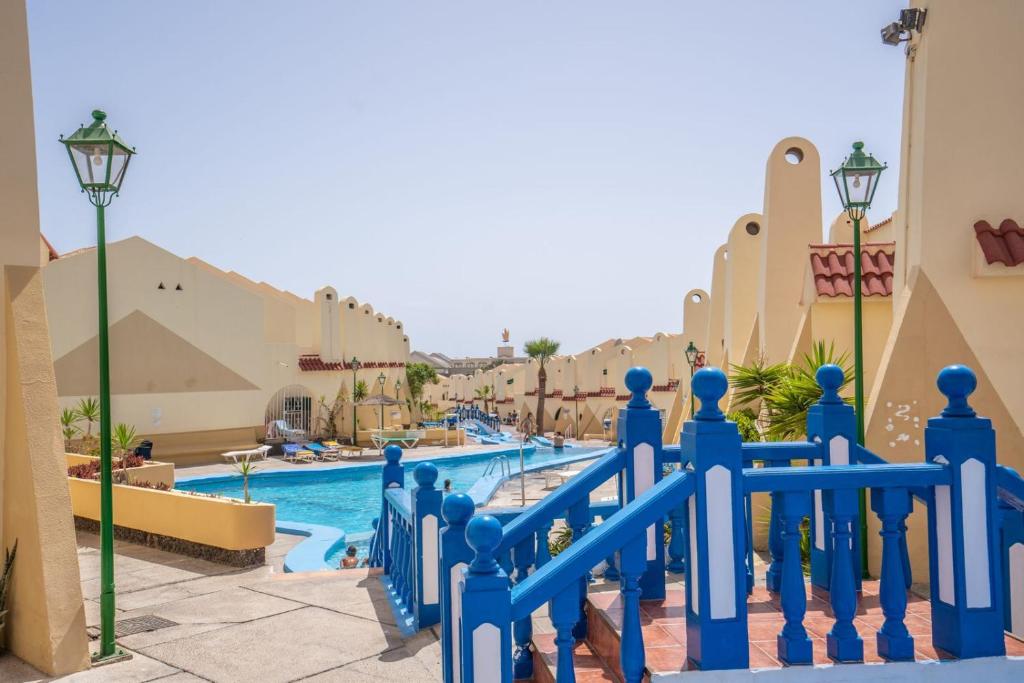 Bazén v ubytování Casa Gloria Apartment Mareverde Costa Adeje nebo v jeho okolí