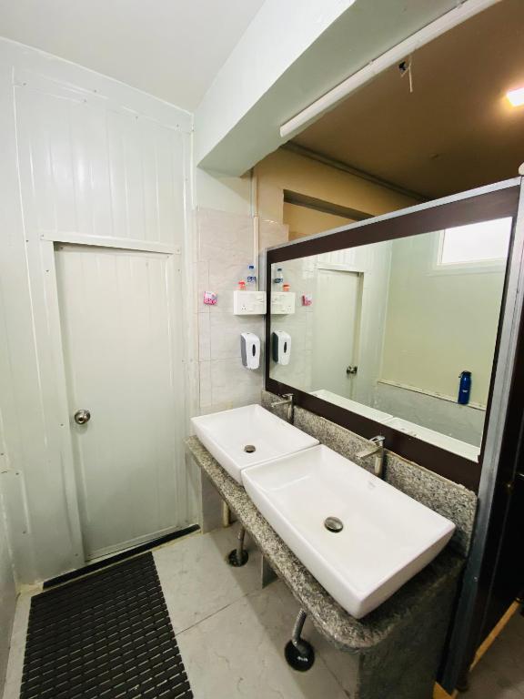 Koupelna v ubytování Homestay Ac Dormitory