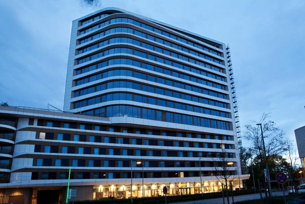Hampton By Hilton Munich City Center East - Resim 7