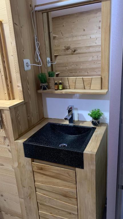 Kuchyň nebo kuchyňský kout v ubytování Appartement coeur de station Valfrejus 6 pers