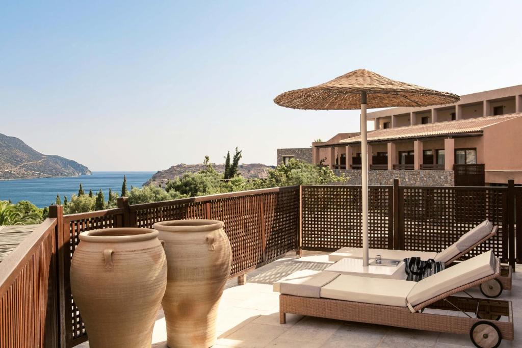 Phāea Blue - Deluxe Suite Zeezicht