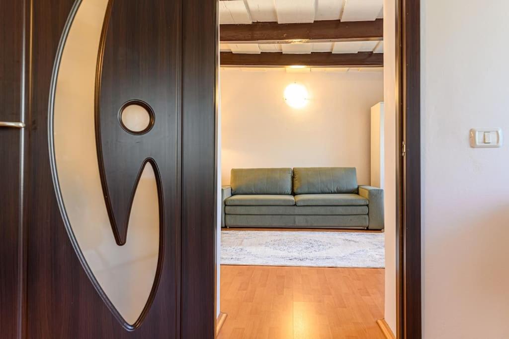 Posezení v ubytování Alexander House