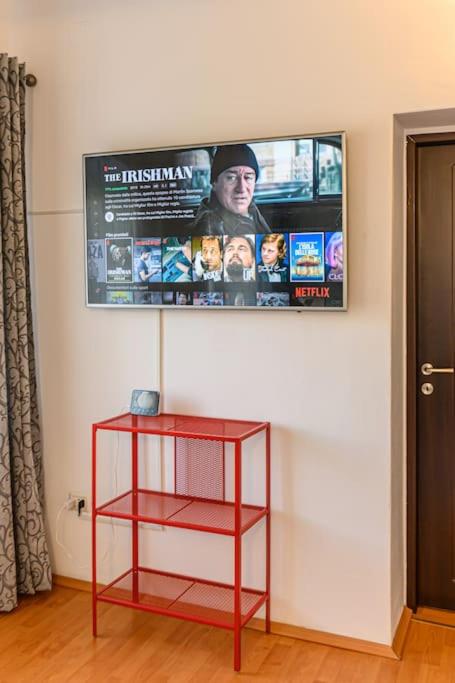 TV a/nebo společenská místnost v ubytování Alexander House