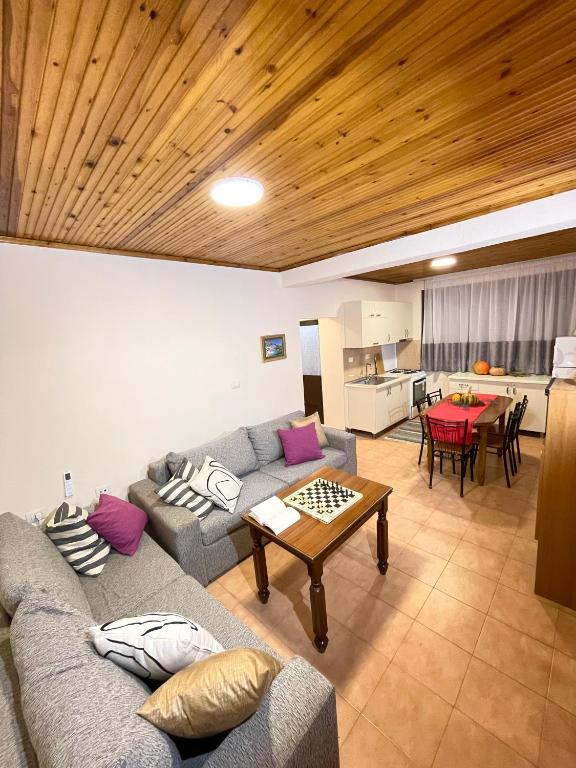 Posezení v ubytování Shkodra Guest House & Trips