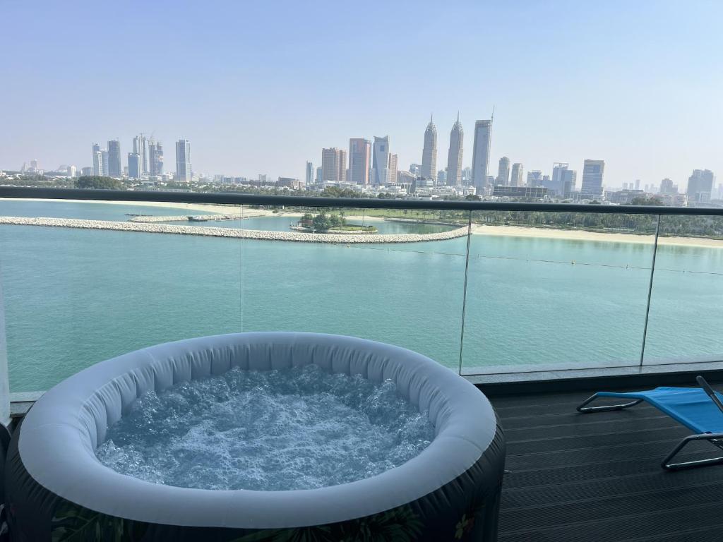 Apartment Your Private Jacuzzi Overlooking Burj el Arab, Dubai, UAE