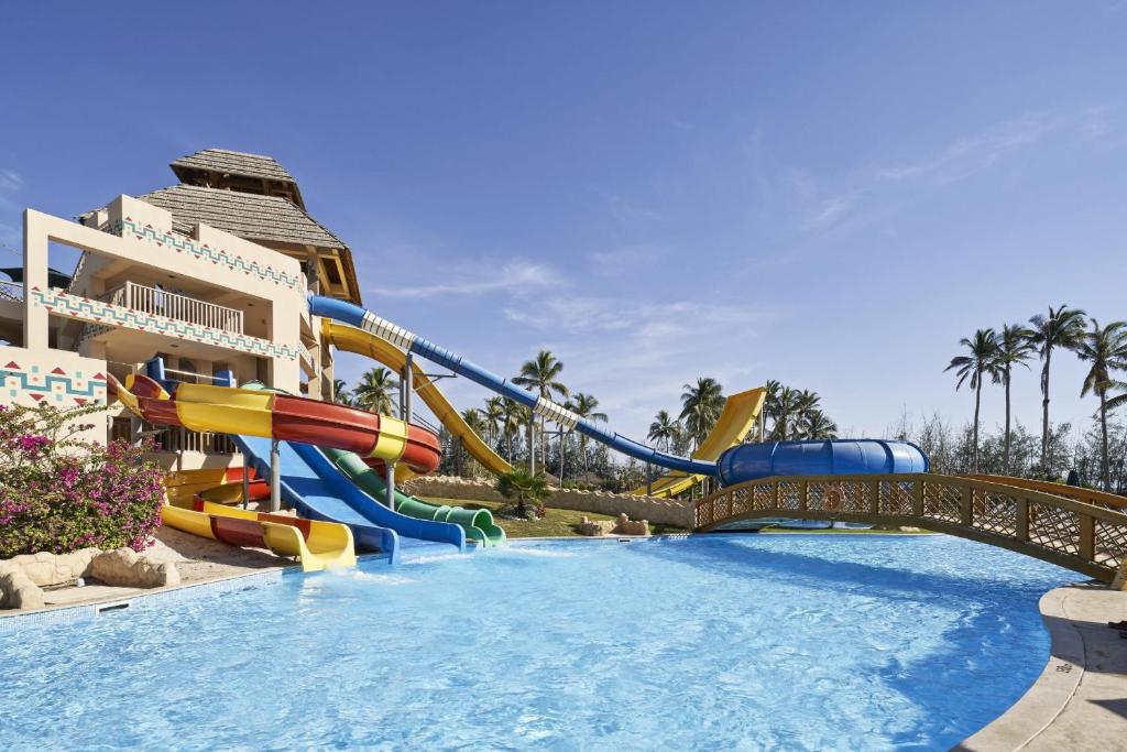 Bazén v ubytování Mokango Apartment Hawana Salalah nebo v jeho okolí