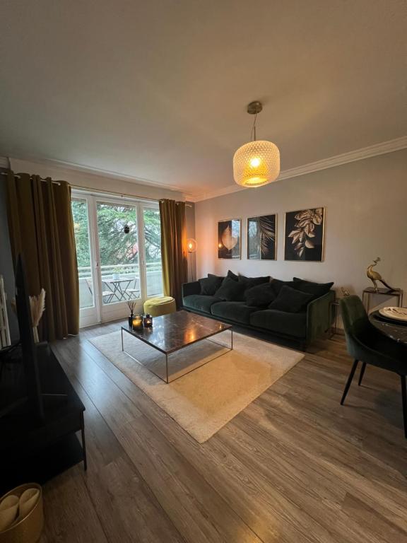 Gallery image of T2 Haut Standing, hypercentre terrasse ascenseur in Tourcoing