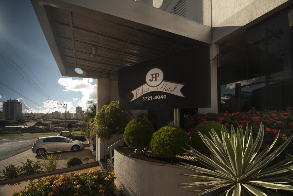  JP Palace Hotel