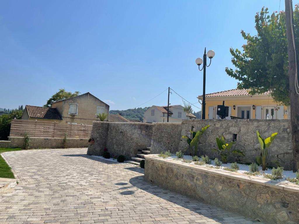 Fotografie z fotogalerie ubytování Goninos Jacuzzi Suite v destinaci Velonádes