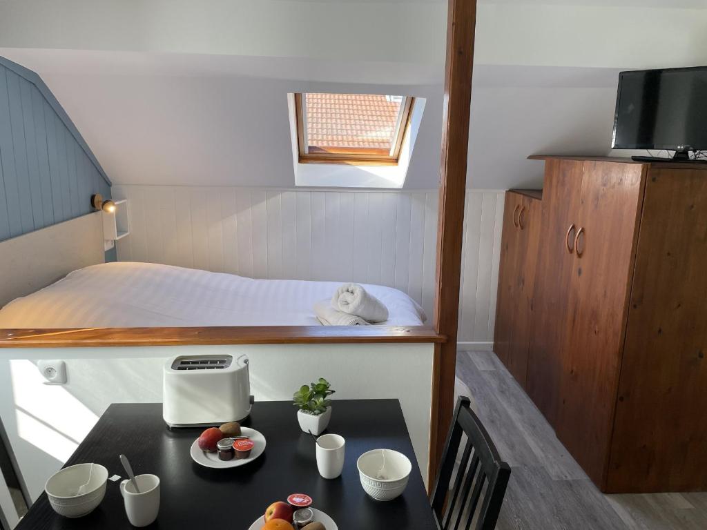 Studio Aix-les-Bains, 1 pièce, 2 personnes - FR-1-617-49 - Housity