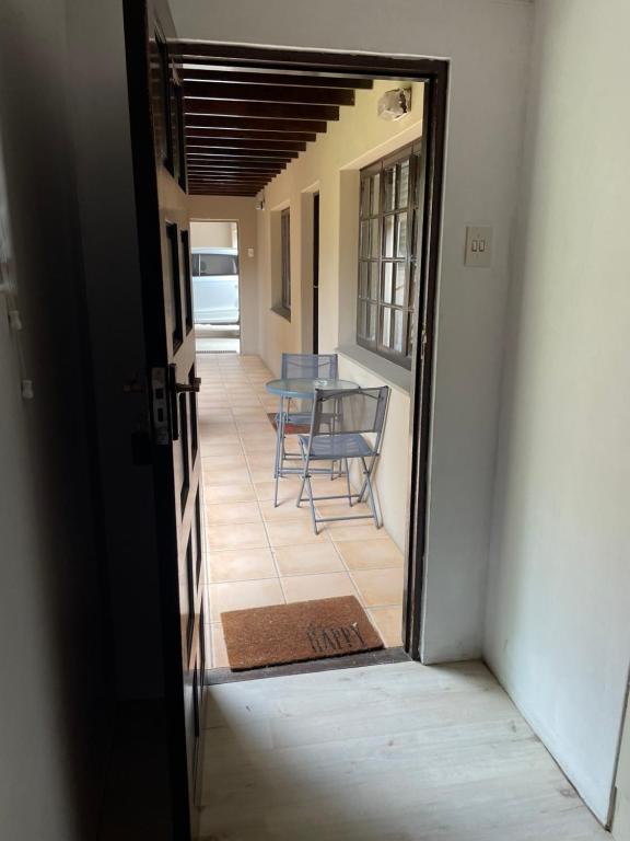 Church Road Apartment - Deluxe Double Room