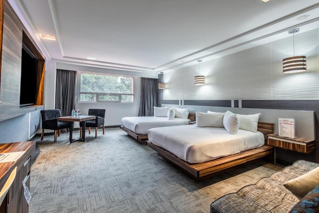 Suites Inn la Muralla Hotel & Spa - 