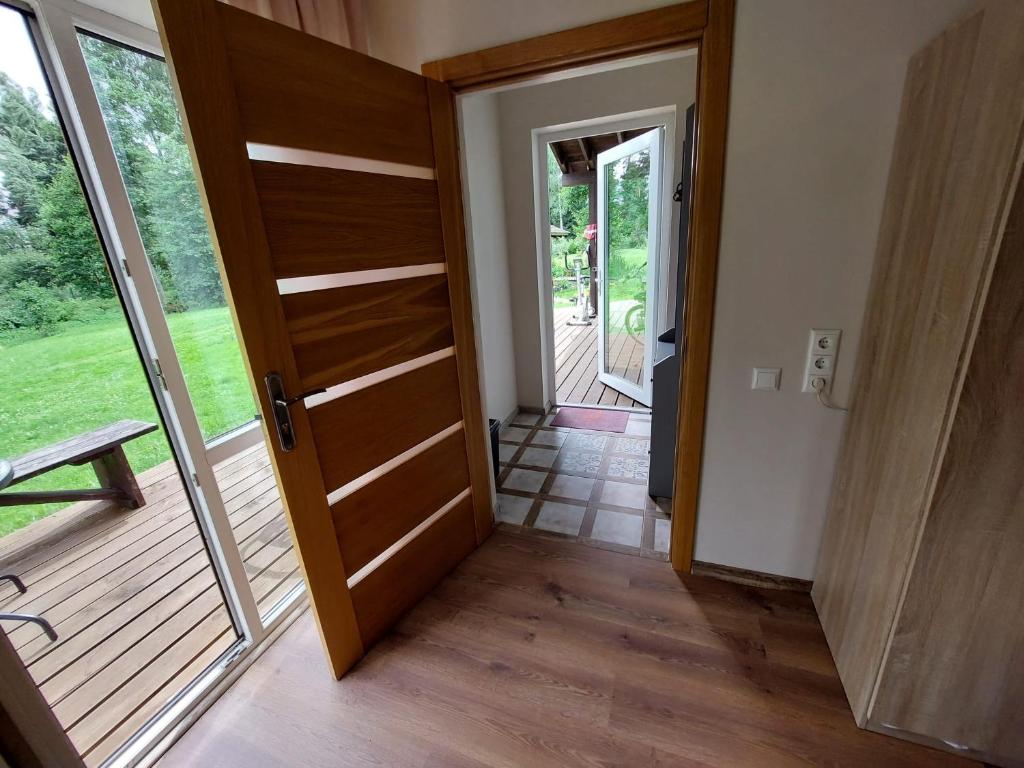 Fotografie z fotogalerie ubytování Apartamenti ar verandu diviem cilvēkiem v destinaci Plieņciems