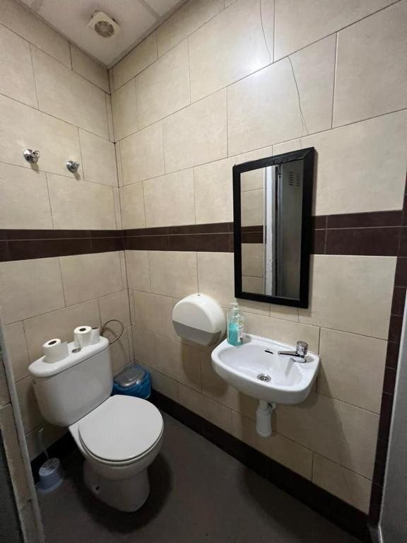 Koupelna v ubytování Hostal Milan