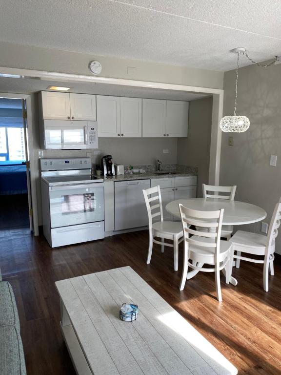 North Shore Oceanfront Resort Hotel photo