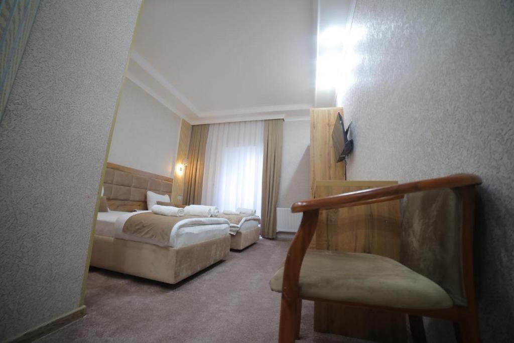 Hotel Tinchlik Plaza - Camera Gemella Con Balcone