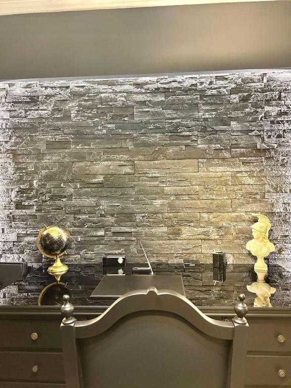 FIFTY SHADES OF BLACK - 16