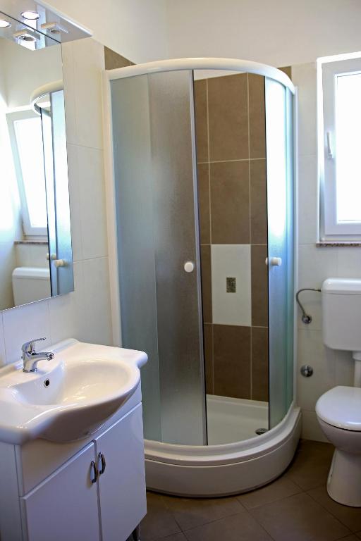 Guest Accommodation Slapovi Krke - Triple Habitación Con Balcón