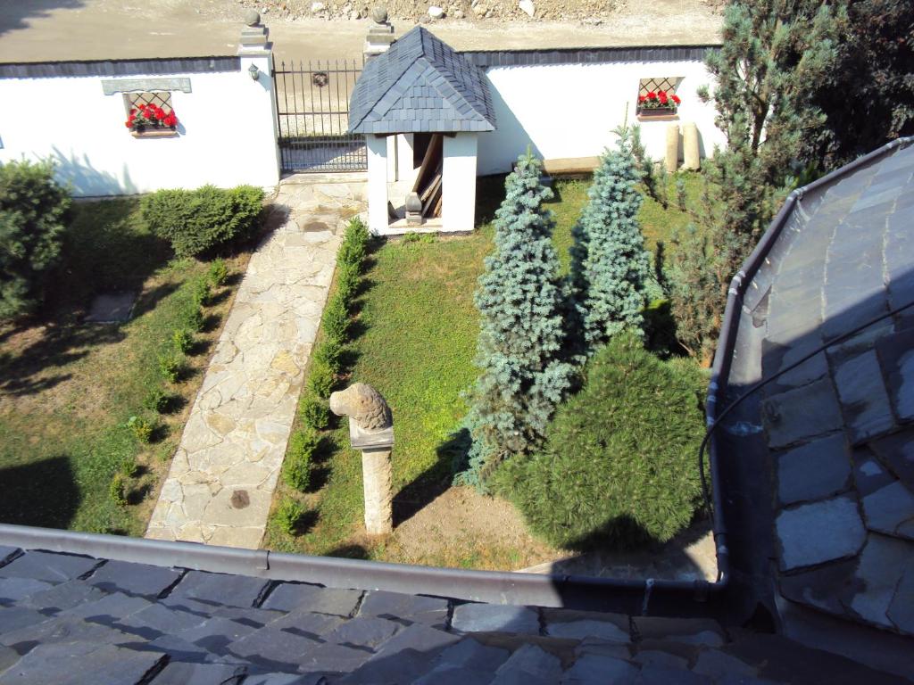 Castle Kaštieľ Kotešová - Triple Room With Mountain View