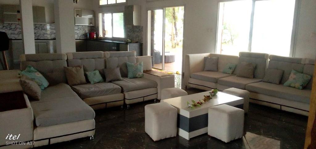 Gallery image of Villa de luxe Domaine Léna vue sur mer in Foulpointe